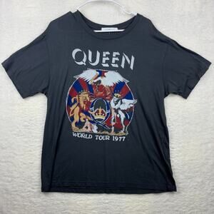 Daydreamer Queen World Tour 1977 Gray Graphic Shirt Womens M NWT 100% cotton